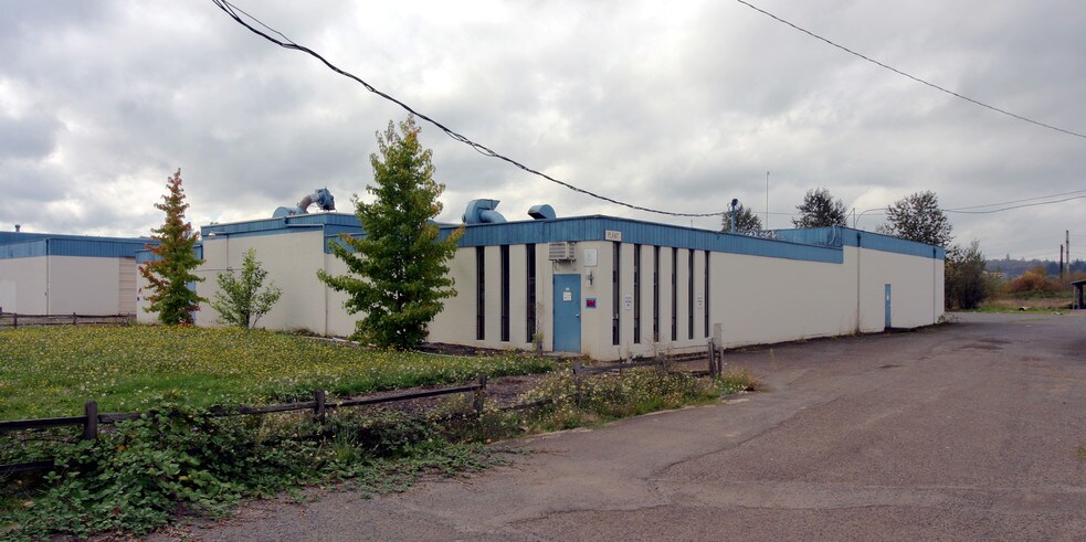 Primary Photo Of 1400 S Bertelsen Rd, Eugene Warehouse For Lease