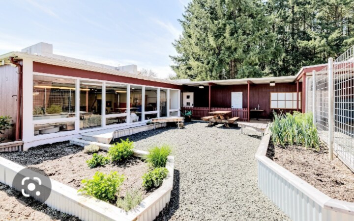 More Photos Of 80304 Old Lorane Hwy, Eugene Lodge Meeting Hall For Sale