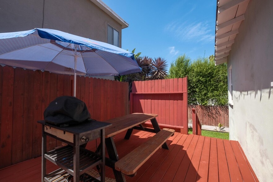 More Photos Of 225 N Juanita Ave, Redondo Beach Apartments For Sale