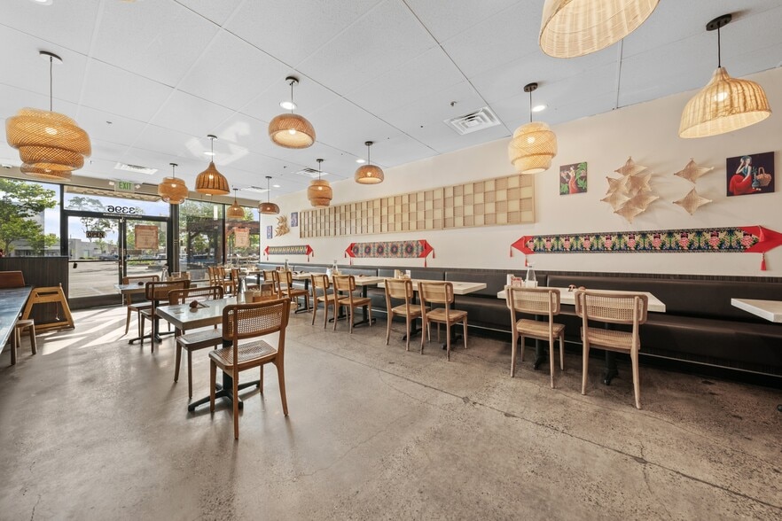 More Photos Of 3370-3400 S Bristol St, Santa Ana Freestanding For Lease