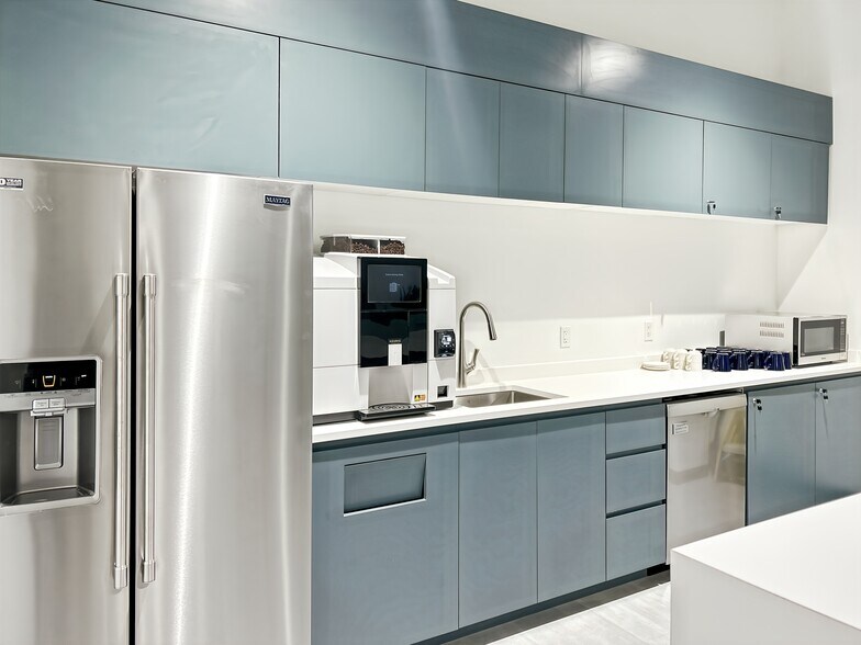 More Photos Of 30 Powerhouse St, Toronto Coworking Space