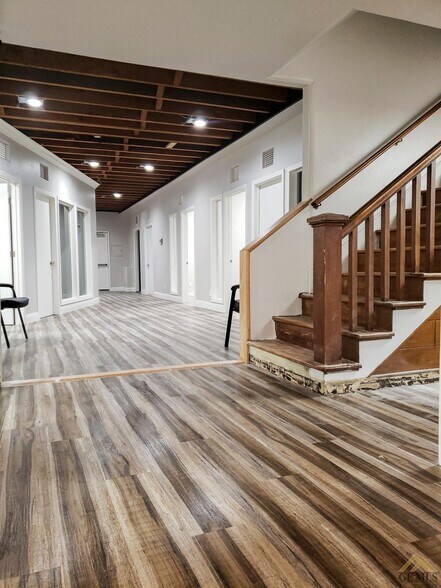 More Photos Of 430 18th St, Bakersfield Loft Creative Space For Sale