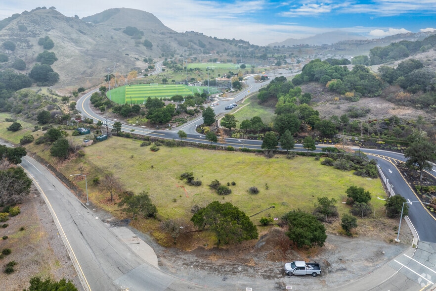 More Photos Of 1 Wilder Rd, Orinda Land For Sale