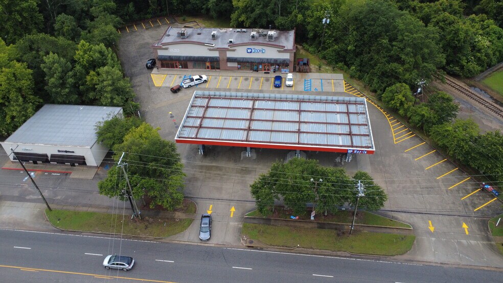 More Photos Of 3365 Moffett Rd, Mobile Convenience Store For Lease
