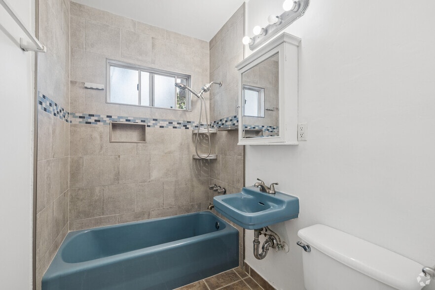 More Photos Of 6801-6809 Valmont St, Tujunga Apartments For Sale