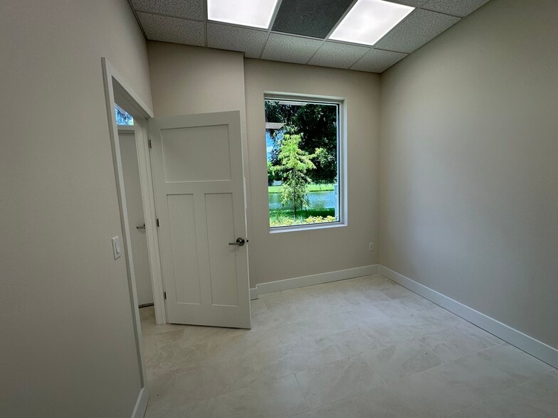 More Photos Of 3821 Woodbriar Trl, Port Orange Medical For Lease