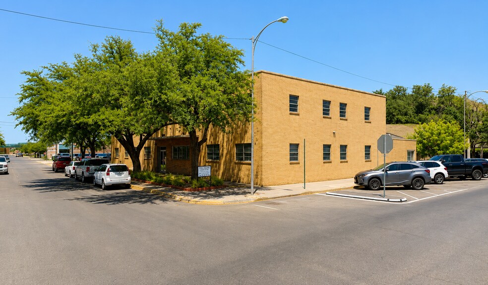 Primary Photo Of 500 W Ohio Ave, Midland Office For Sale