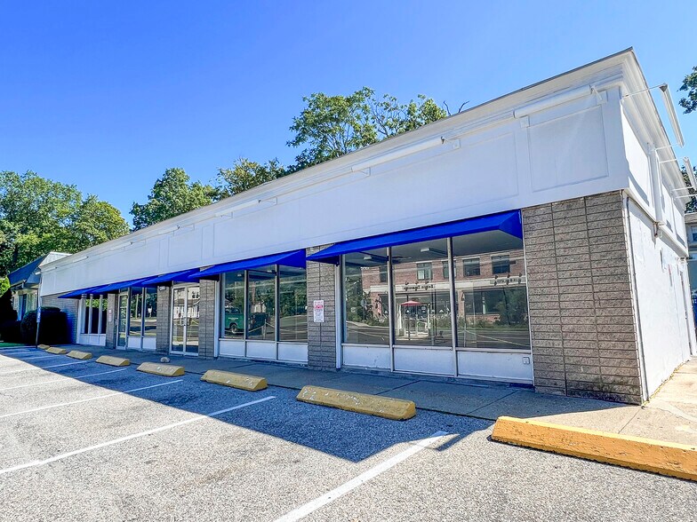 1380 E Putnam Ave  