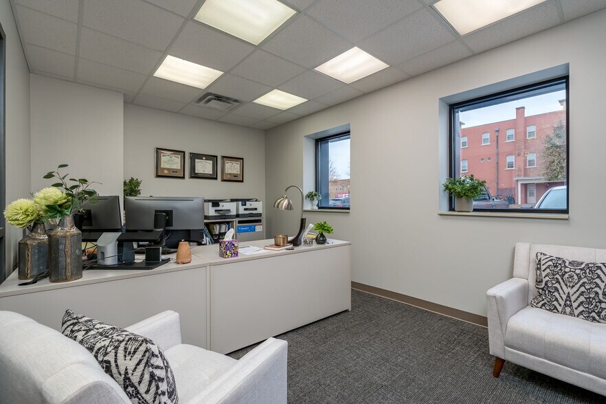 More Photos Of 108 S Minnesota Ave, Saint Peter Storefront Retail Office For Sale