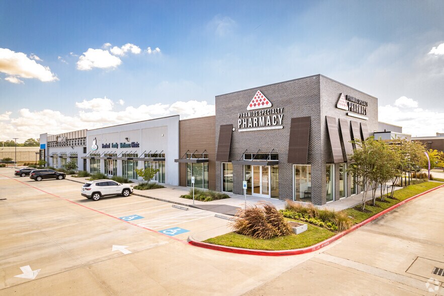 More Photos Of 3569 Business Center Dr, Pearland Storefront Retail Office For Lease