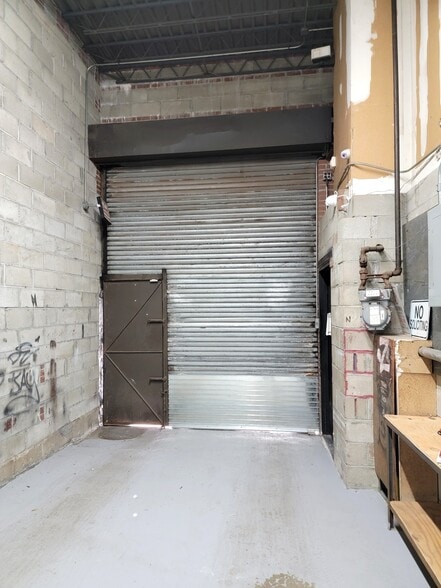 More Photos Of 251 52nd St, Brooklyn Warehouse For Lease