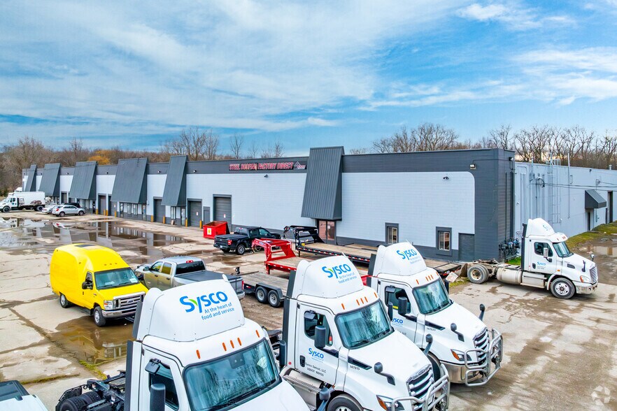 More Photos Of 6434 S Dort Hwy, Grand Blanc Warehouse For Lease