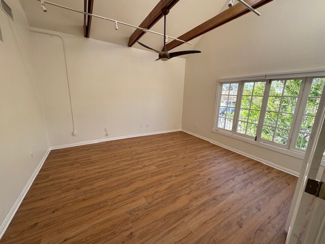 More Photos Of 10550-10556 Riverside Dr, Toluca Lake Storefront Retail Office For Lease