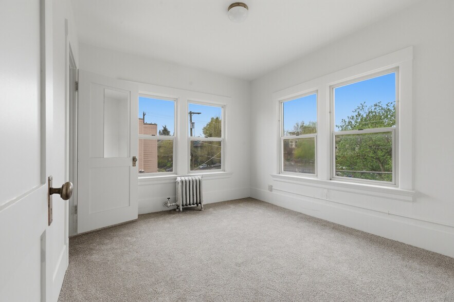 More Photos Of 317 18th Ave E, Seattle Apartments For Sale