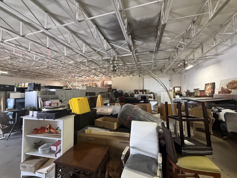 More Photos Of 2698 S Orange Blossom Trl, Orlando Warehouse For Sale