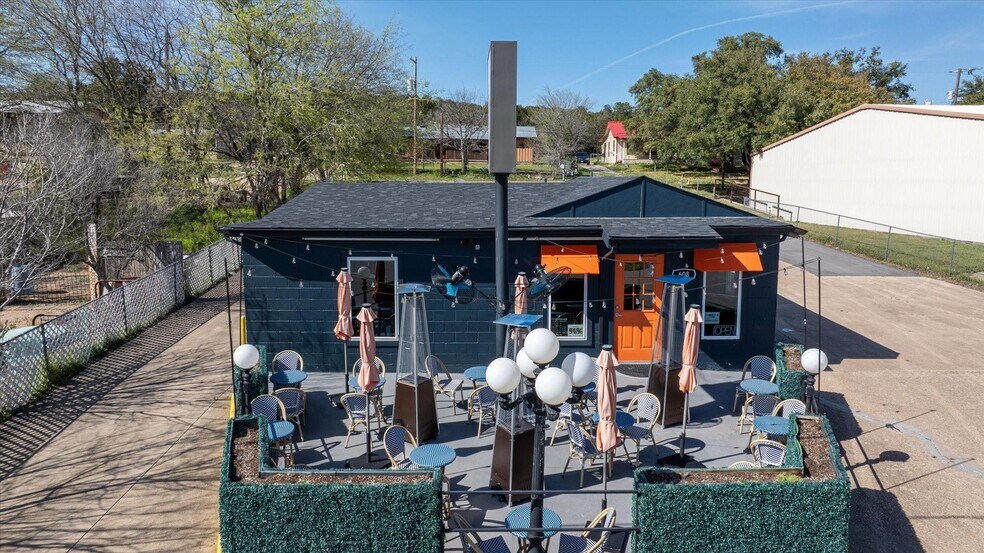 More Photos Of 608 SW Big Bend Trl, Glen Rose Restaurant For Sale