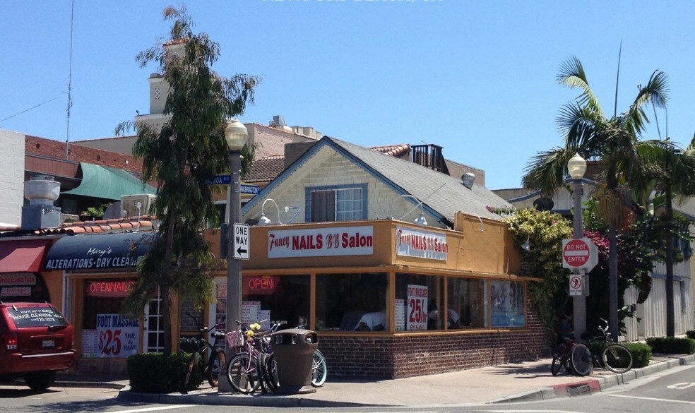 More Photos Of 701 E Balboa Blvd, Newport Beach Storefront Retail Residential For Lease