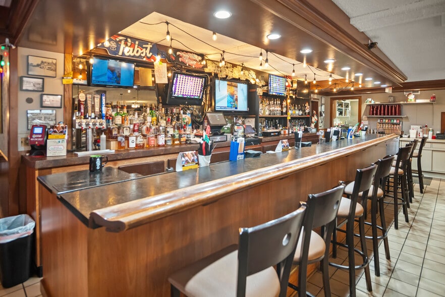 More Photos Of 5600 Lapeer Rd, Kimball Restaurant For Sale