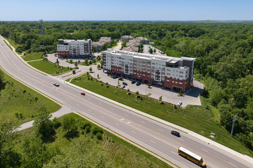 More Photos Of 1010 Enclave Blvd, Edwardsville Apartments For Sale
