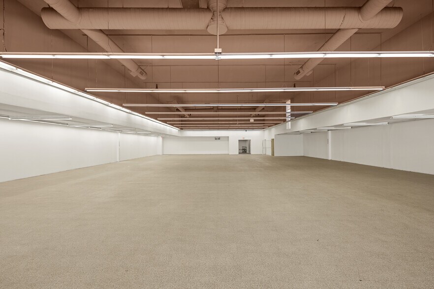 More Photos Of 2700 N Broadway, Los Angeles Freestanding For Sale