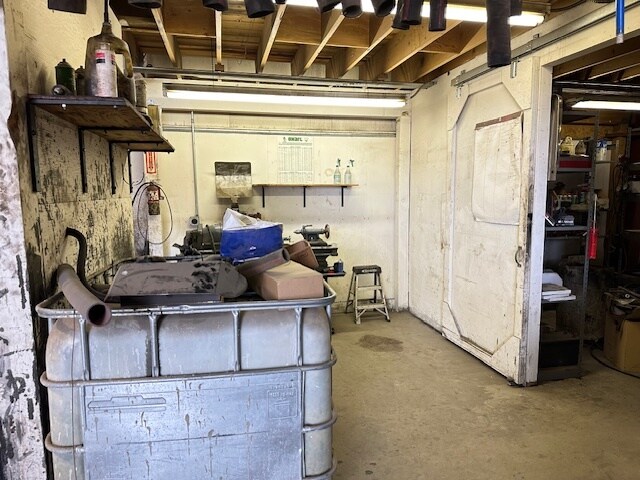 More Photos Of 2810 Big Bear Ridge Rd, Deary Warehouse For Sale