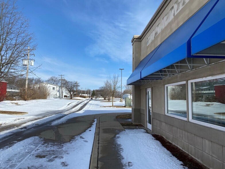 More Photos Of 1280 E Pershing Rd, Decatur Restaurant For Sale