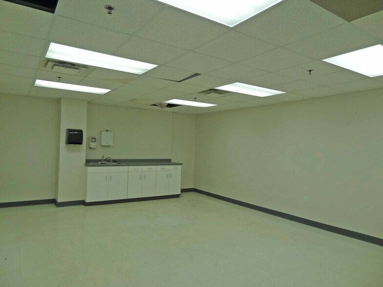 More Photos Of 1311-1319 Pineview Dr, Morgantown Medical For Lease
