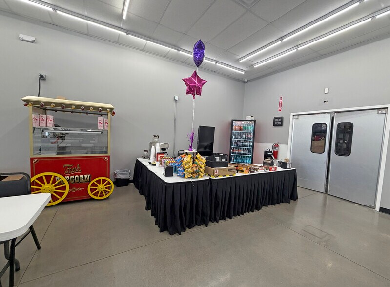 More Photos Of 600 W 33rd St N, Wichita Freestanding For Sale