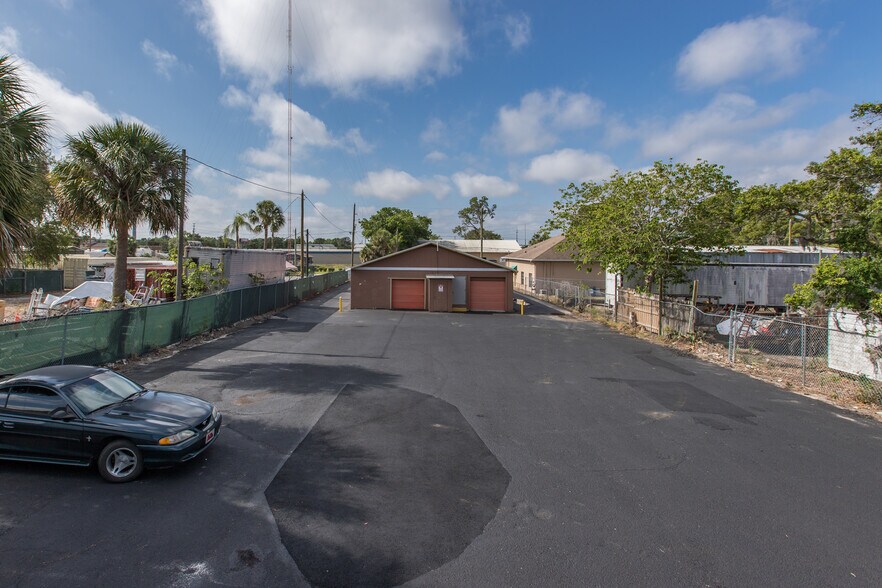 More Photos Of 6203 Springer Dr, Port Richey Warehouse For Lease