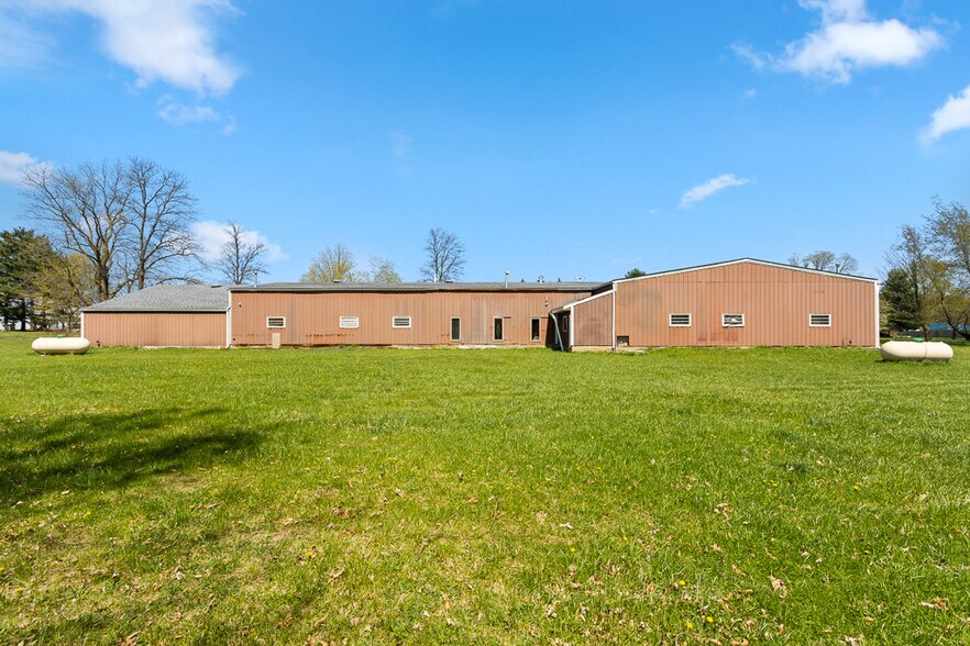 More Photos Of 201 Reed St, Spencer Light Manufacturing For Sale