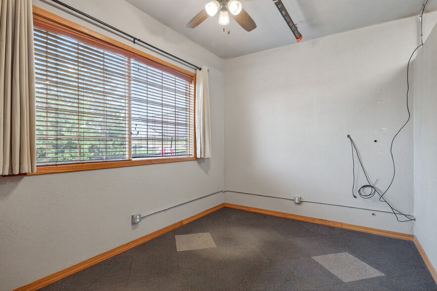 More Photos Of 1063-1123 Weir Dr, Woodbury Medical For Sale