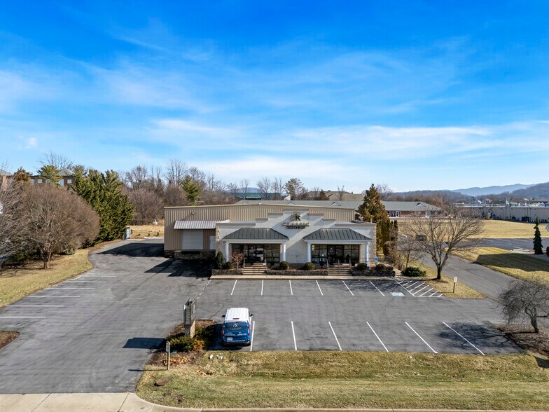 More Photos Of 1930 Deyerle Ave, Harrisonburg Freestanding For Sale