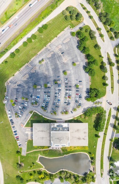 More Photos Of 1333 Burr Ridge Pky, Burr Ridge Coworking Space