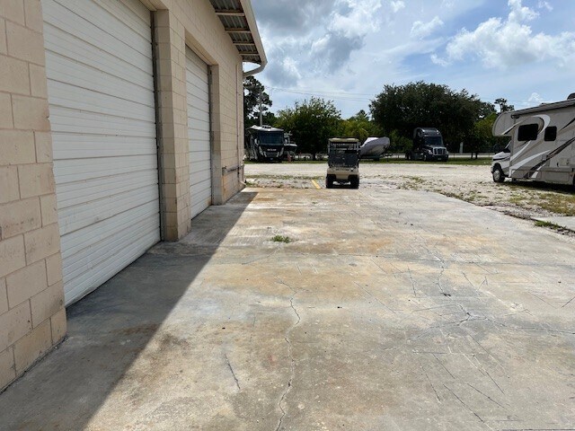 More Photos Of 5665 US Highway 1, Vero Beach Self Storage For Lease