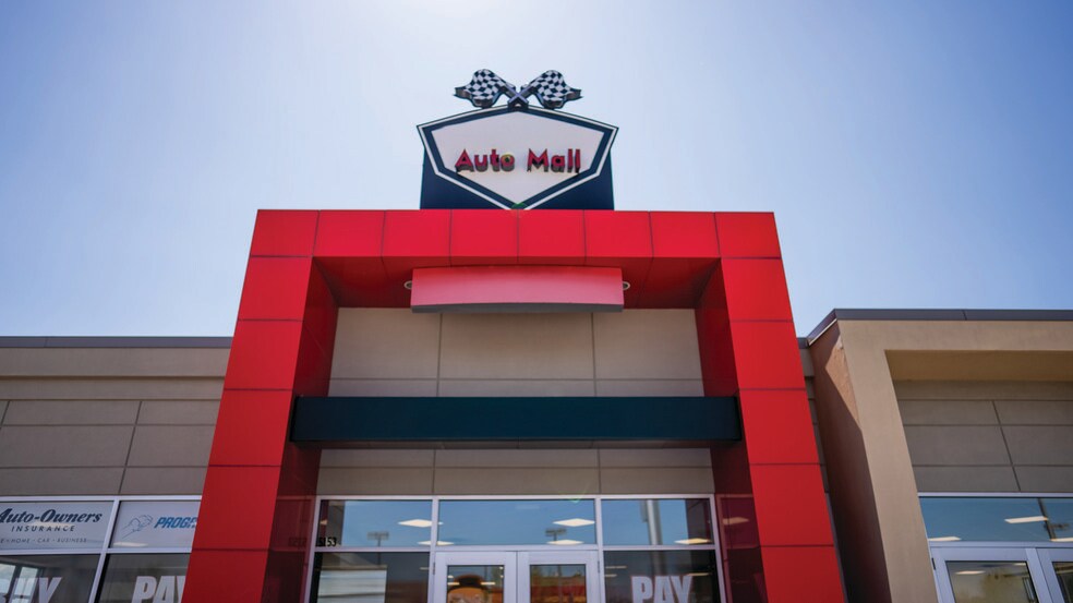 More Photos Of 5155 W Pike Plaza Rd, Indianapolis General Retail For Sale