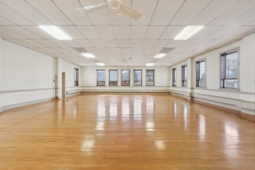 More Photos Of 2595 Yardville Hamilton Square Rd, Hamilton Office For Sale