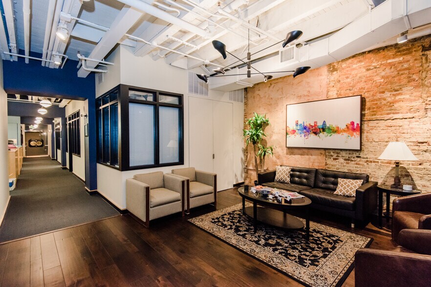 More Photos Of 217 N Charles St, Baltimore Office For Lease