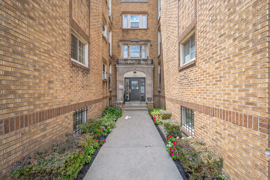 More Photos Of 7092 Forrest Ave, Philadelphia Apartments For Sale