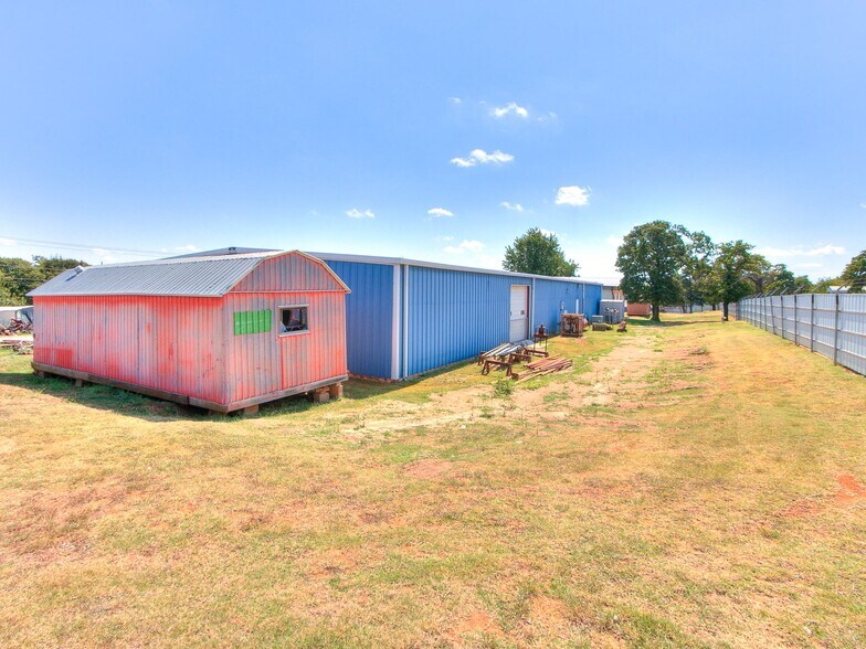 More Photos Of 3025 Westminster Rd, Nicoma Park Light Manufacturing For Sale