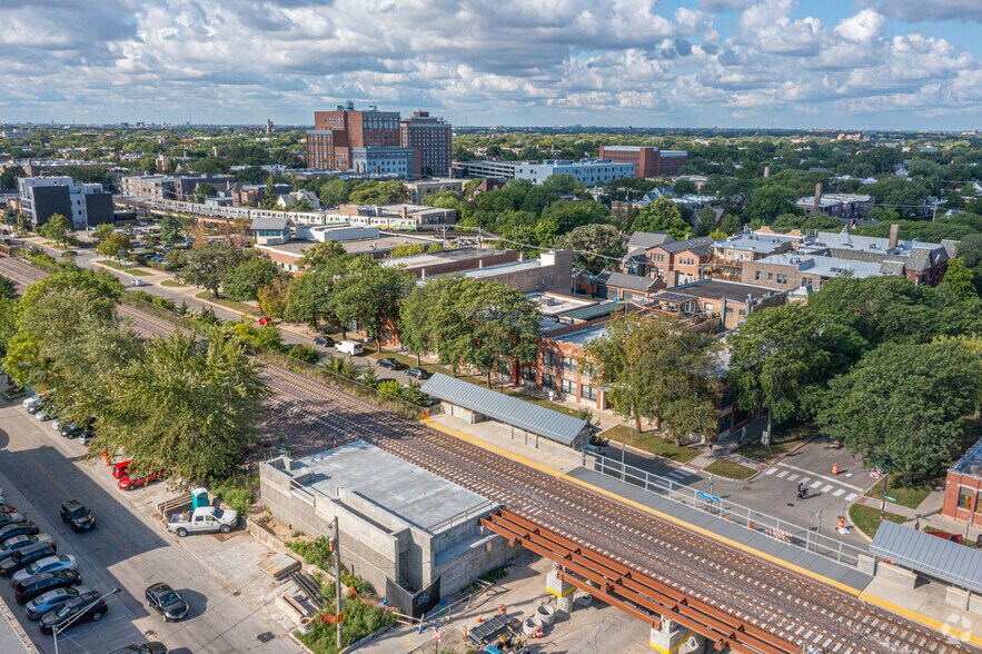More Photos Of 4646-4660 N Ravenswood Ave, Chicago Office For Sale