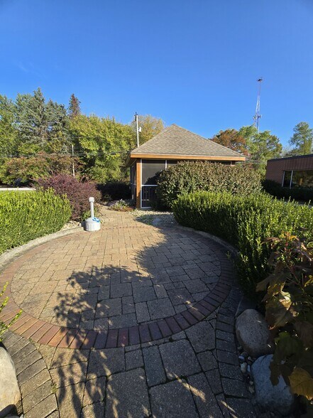 More Photos Of 1422 Mogadore Rd, Kent Manufacturing For Sale