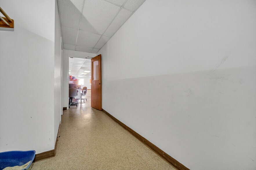 More Photos Of 4878 Van Epps Rd, Brooklyn Heights Manufacturing For Sale