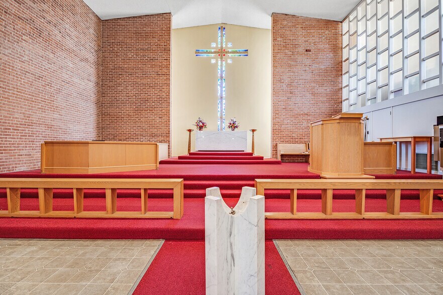 More Photos Of 1900 Potrero Way, Sacramento Religious Facility For Sale