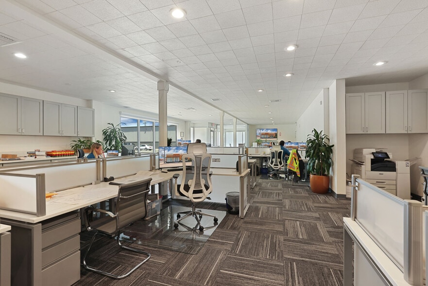 More Photos Of 702-714 W Fremont St, Stockton Light Distribution For Lease