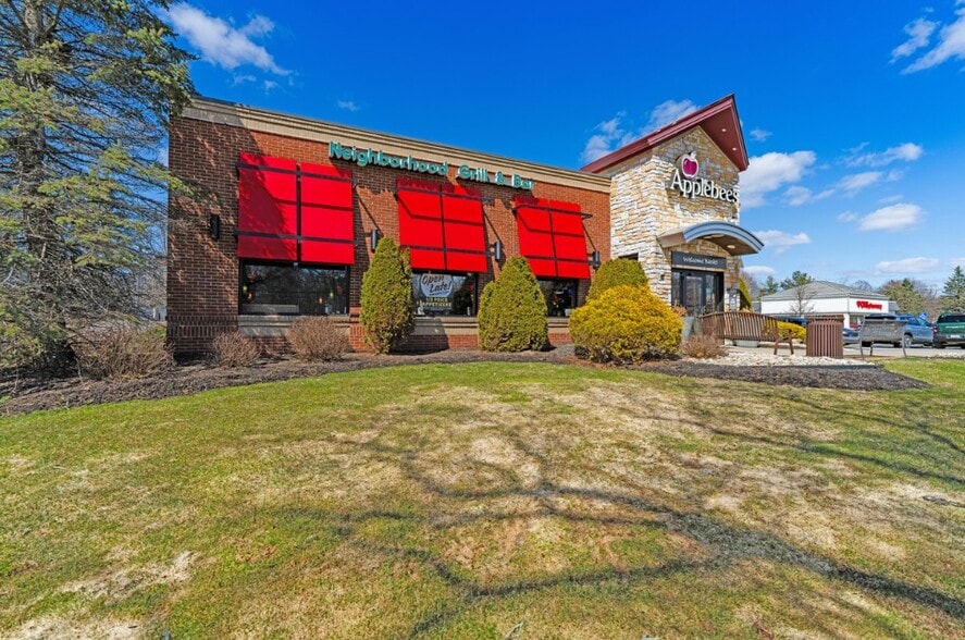 More Photos Of 680 Southbridge St, Auburn Restaurant For Sale