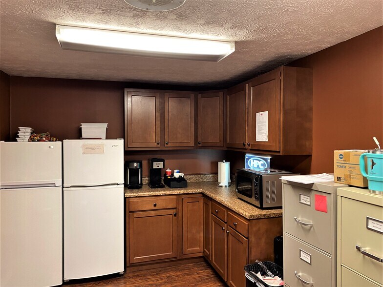 More Photos Of 3050 Plainfield Rd, Dayton Warehouse For Sale