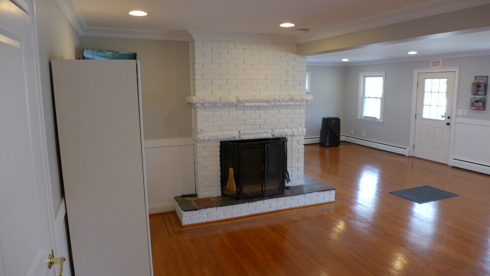 More Photos Of 2025 Rt-71, Spring Lake Office For Lease