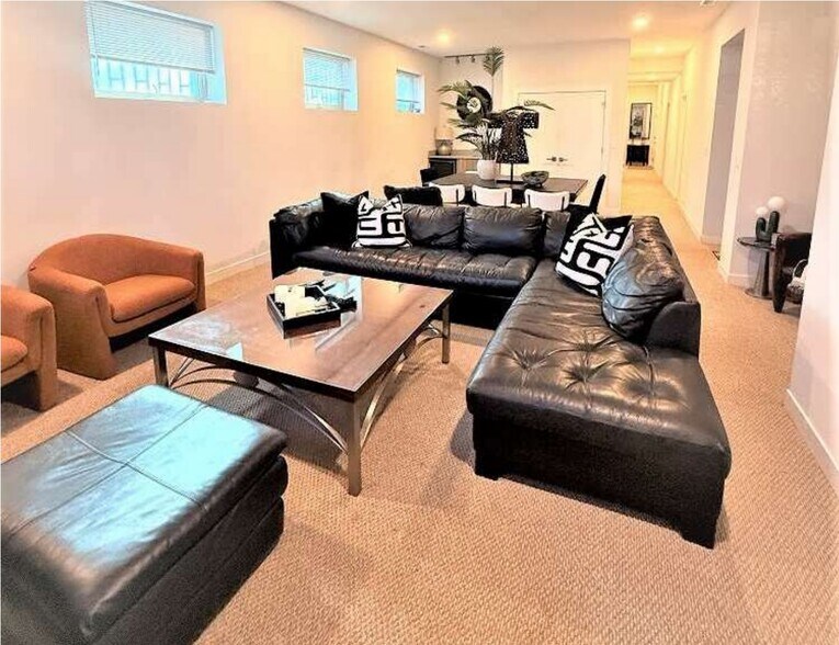 More Photos Of 2835 W Division St, Chicago Apartments For Sale