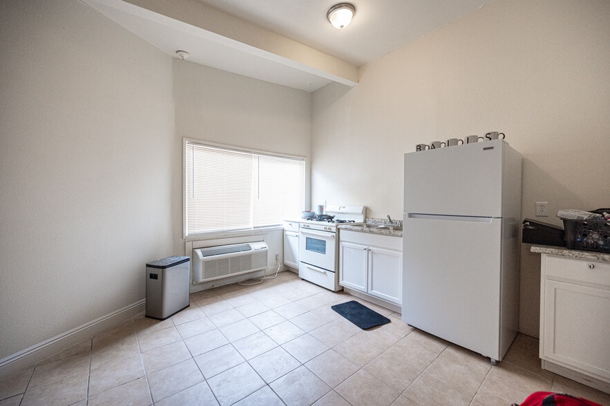 More Photos Of 5900 Cassedy Ln, Las Vegas Apartments For Sale