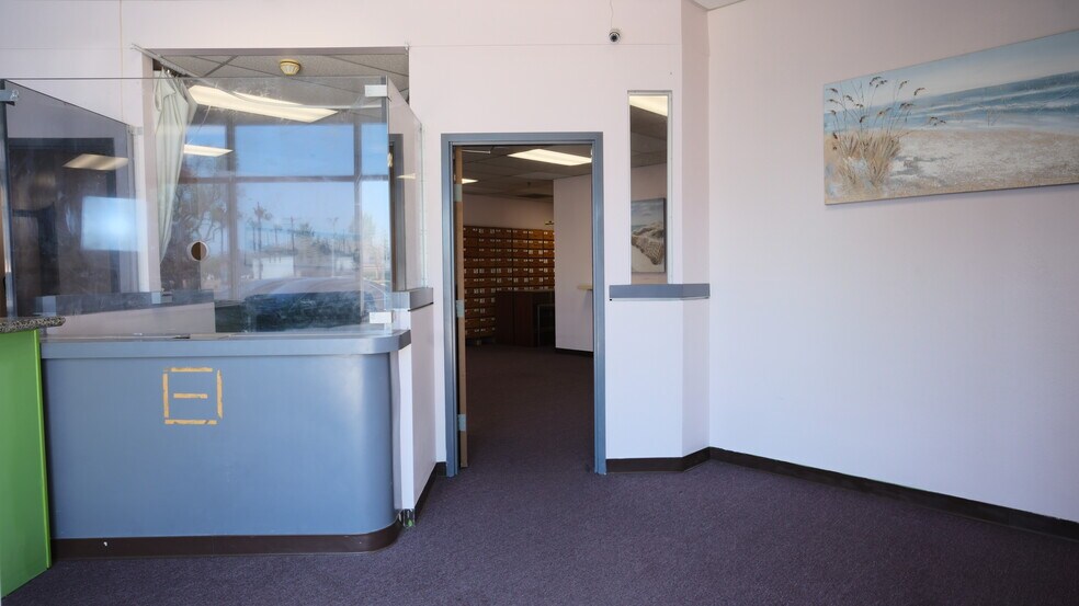 More Photos Of 6180 Riverside Dr, Chino Storefront Retail Office For Lease